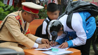 Công an thành phố Thanh Hoá tăng cường xử lý thanh thiếu niên, học sinh vi phạm luật giao thông đường bộ
