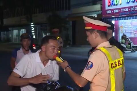 Thanh Hoá: Lực lượng Cảnh sát giao thông tăng cường xử lý vi phạm nồng độ cồn trên địa bàn tỉnh