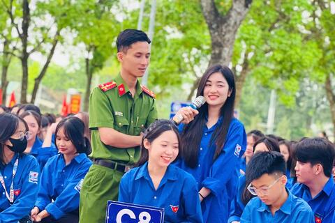 Tuyên truyền phòng chống tai nạn đuối nước tại Trường THPT Nguyễn Thị Lợi